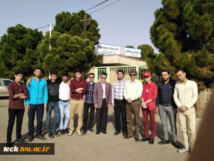 در راستای ارتباط دانشگاه و صنعت؛ بازدید دانشجویان متالورژی به همراه معاونت آموزشی از شرکت های صنایع توری و دنیای مس  3