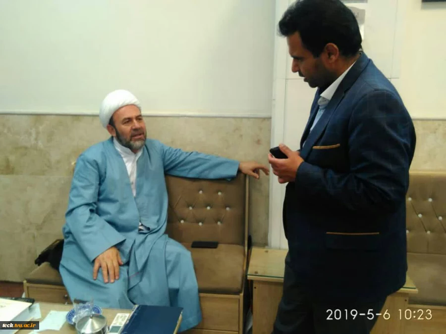هدای ۱۰۴۶ کتاب از طرف دفاتر مراجع تقلید به دانشکده 4