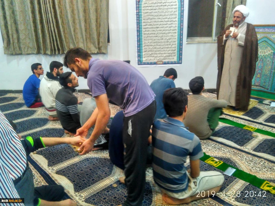 برگزاری دورۀ شخصیت شناسی حضرت ابوالفضل (ع) در نماز خانه خوابگاه توسط حاج آقا جعفری 3