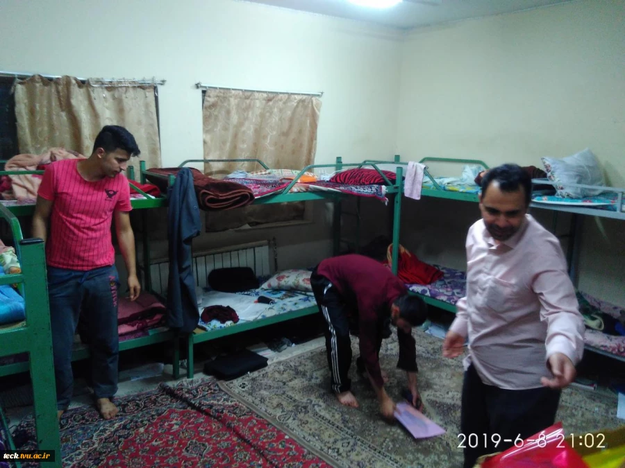 اهداء 3 نوبت بسته های فرهنگی بین دانشجویان دانشکده رجایی 4