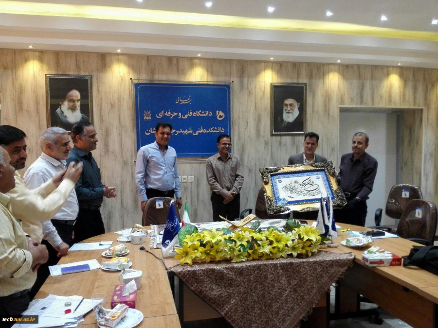 برگزاری جلسه شورای آموزشی و پژوهشی در آستانه آغاز سال تحصیلی جدید 2