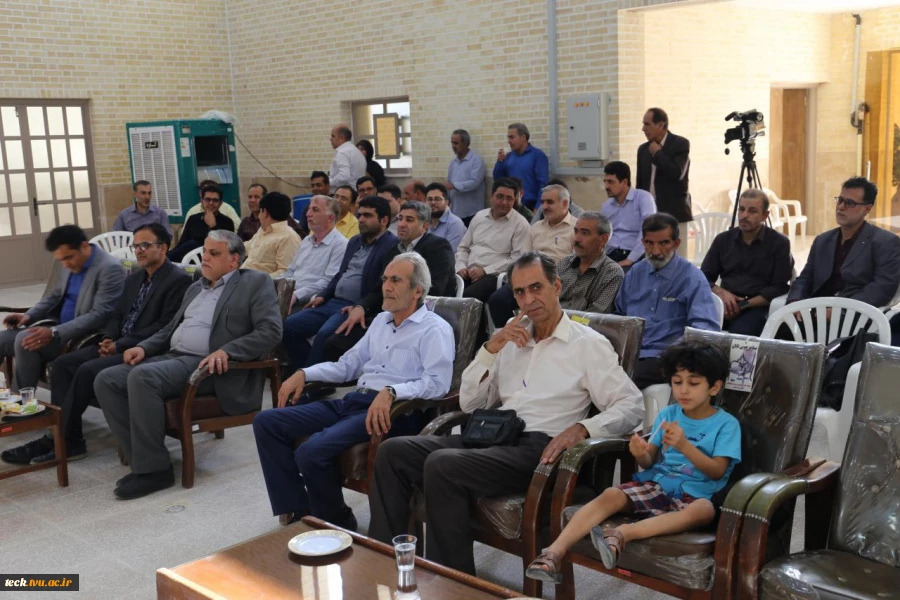 فرماندار کاشان:
برخی از دانش آموختگان دانشکده فنی کاشان منشا خیر و برکت در شهرستان،منطقه و کشور بوده و هستند 6