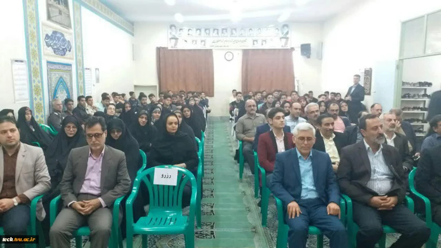 حضور ریاست و معاونت آموزشی دانشکده فنی در همایش "سلام کنکور " هنرستان شهید بهشتی شهرستان کاشان 4