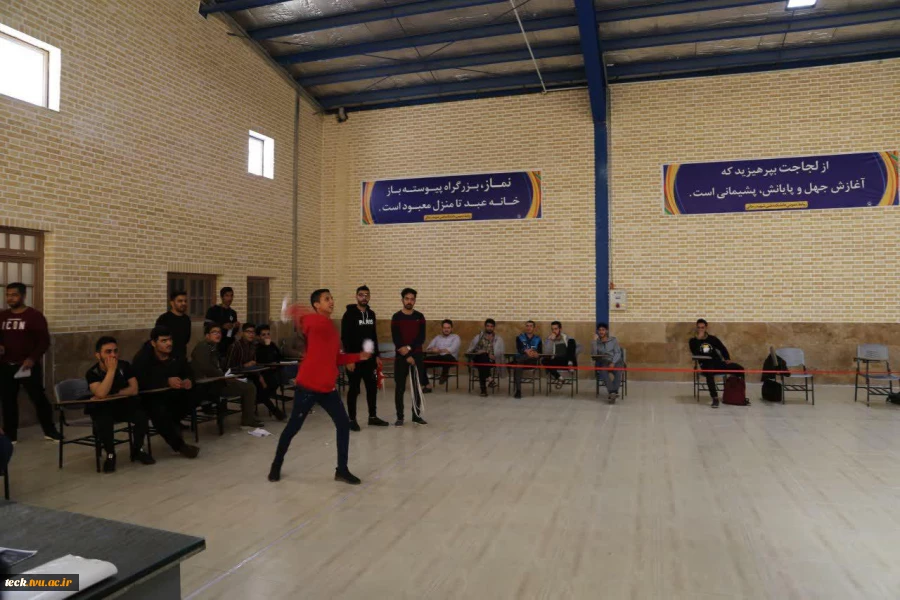برگزاری مسابقات بین دانشجویی اریگامی، پرتاب موشک های کاغذی به مناسبت هفته دانشجو و هفته پژوهش در دانشکده فنی شهید رجائی کاشان 4