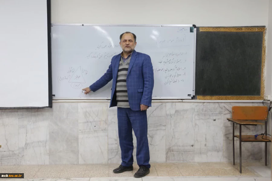 برگزاری پنجمین سمینار از سلسله سمینارهای برنامه ریزی شده در هفته پژوهش در دانشکده فنی شهید رجائی کاشان با عنوان چگونه فن بیان خود را تقویت کنیم؟ 3