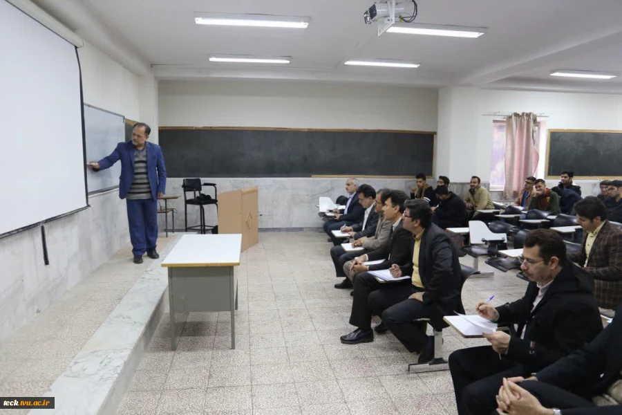 برگزاری پنجمین سمینار از سلسله سمینارهای برنامه ریزی شده در هفته پژوهش در دانشکده فنی شهید رجائی کاشان با عنوان چگونه فن بیان خود را تقویت کنیم؟ 5