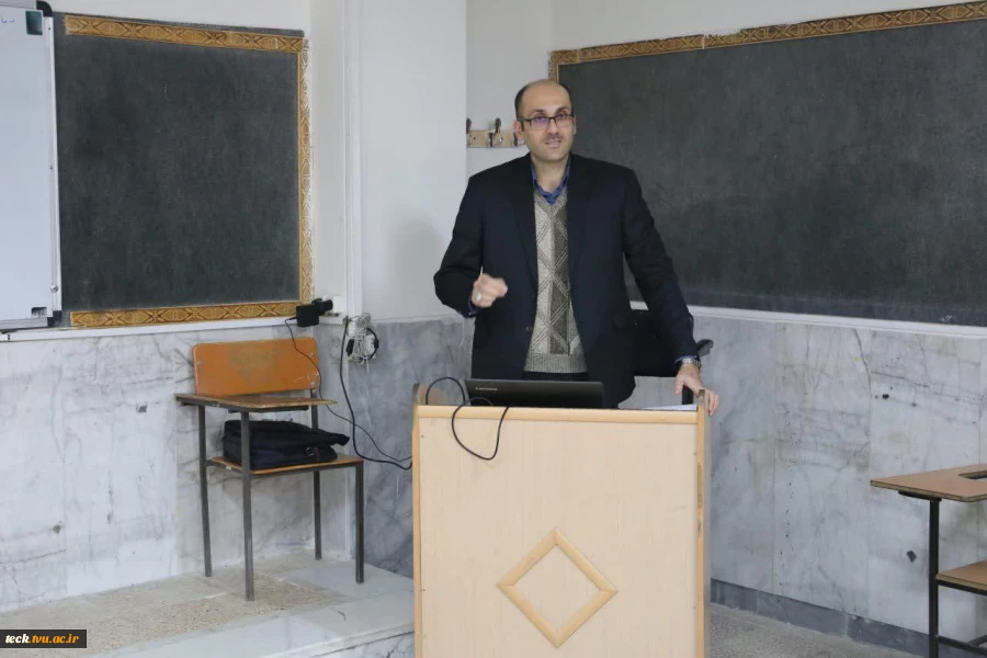 برگزاری هفتمین سمینار از سری سمینارهای هفته پژوهش در دانشکده فنی شهید رجائی کاشان 9