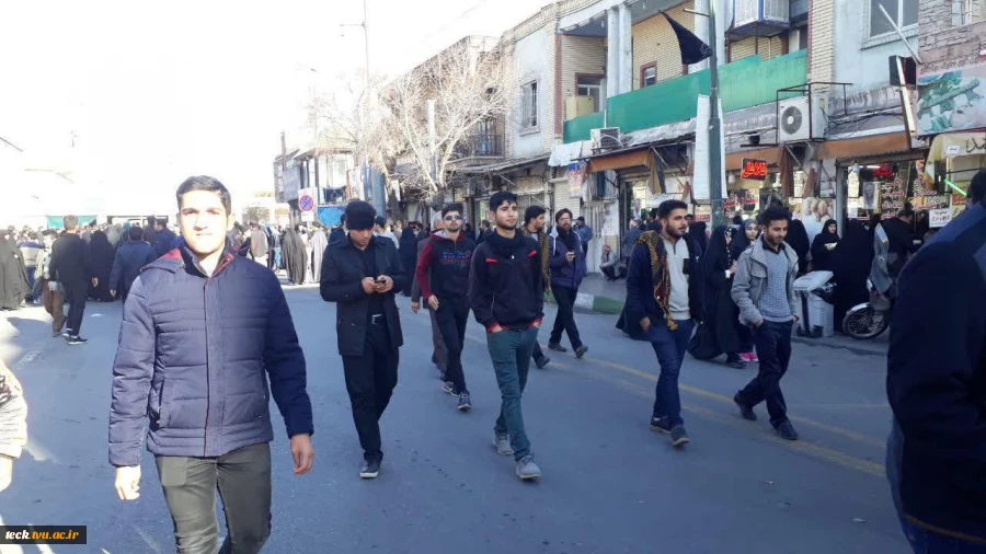 بی تابی کاروان دانشجویان، اساتید و کارکنان اداری دانشکده فنی شهید رجائی کاشان جهت شرکت در مراسم تشییع باشکوه سردار دل ها 13