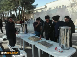 استقرار ایستگاه صلواتی در دانشکده فنی شهید رجائی کاشان همزمان با فرارسیدن روزهای دهه مبارک فجر و ورود دانشجویان جدیدالورود نیم سال بهمن 1398 8