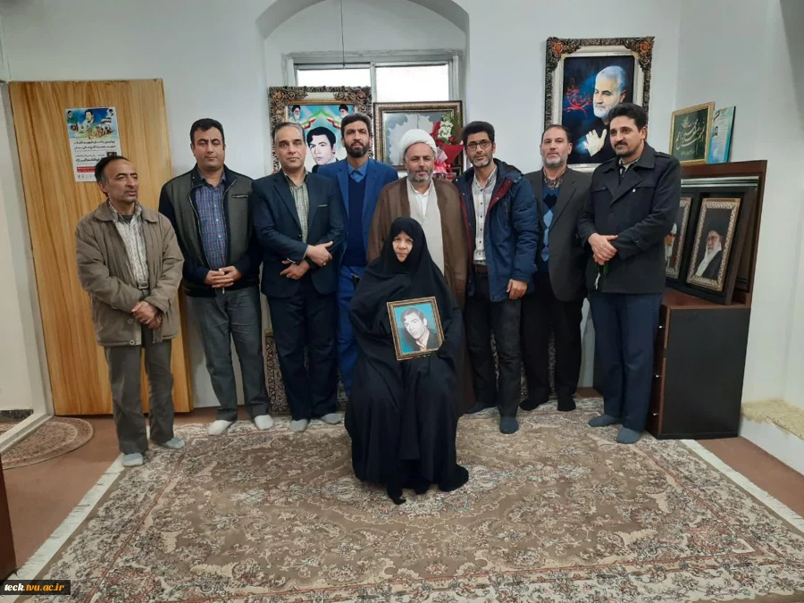دیدار با خانواده شهید انقلاب رحمت الله روحانی یزدلی توسط جمعی از همکاران دانشکده فنی شهید رجائی کاشان در دهه فجر 1398 6