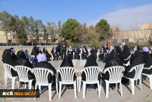 بازدید جمعی از دانش آموزان دختر مدرسه راهنمایی تولیت آران و بیدگل از مزار شهدای گمنام دانشکده فنی شهید رجائی کاشان و آشنایی با توانمندی های دانشگاه ضمن دیدار از نمایشگاه دستاوردها و محصولات تولیدی دانشجویی 2