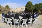بازدید جمعی از دانش آموزان دختر مدرسه راهنمایی تولیت آران و بیدگل از مزار شهدای گمنام دانشکده فنی شهید رجائی کاشان و آشنایی با توانمندی های دانشگاه ضمن دیدار از نمایشگاه دستاوردها و محصولات تولیدی دانشجویی 5