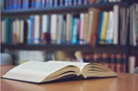 اهدای کلیه کتب کتابخانه شخصی دکتر احمد حسینی مکارم معاونت محترم آموزشی و پژوهشی به کتابخانه دانشکده فنی شهید رجائی کاشان مقارن با فرارسیدن چهاردهم فوریه، روز بین المللی اهدای کتاب 2