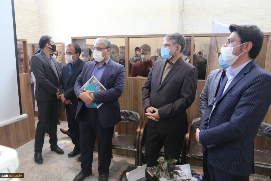 بازدید نماینده مردم شهرستان کاشان در مجلس شورای اسلامی و فرماندار از مرکز رشد، خلاقیت و نوآوری دانشکده فنی شهید رجائی کاشان 9