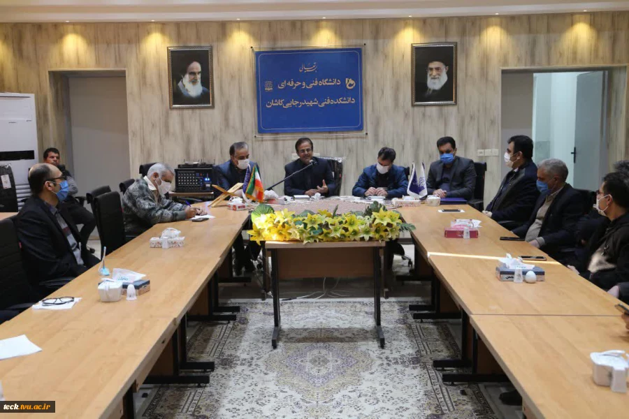 برگزاری جلسه شورای اداری دانشکده فنی شهید رجائی کاشان با رعایت پروتکل های بهداشتی 4