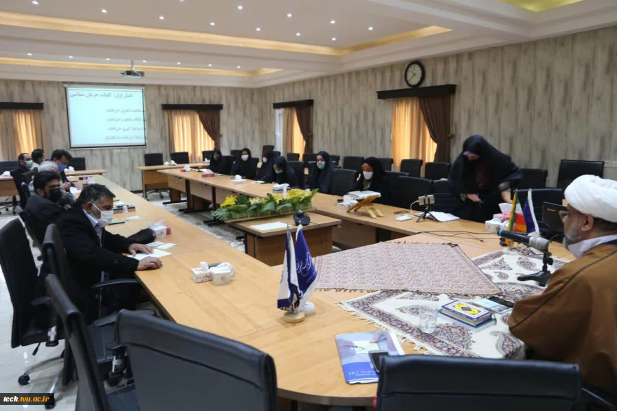 برگزاری پارت اول کارگروه تخصصی تبیین و توصیف جنبه های بیانیه گام دوم در دانشکده فنی شهید رجائی کاشان 5