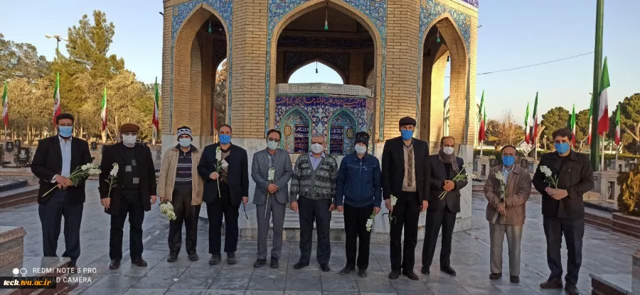 آیین تجلیل از شهدای انقلاب و دفاع مقدس و حضور جمعی از اعضای هیئت رئیسه، اساتید و کارکنان دانشکده فنی شهید رجائی در دارالسلام کاشان 11