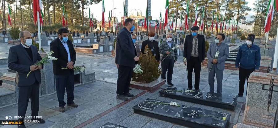 آیین تجلیل از شهدای انقلاب و دفاع مقدس و حضور جمعی از اعضای هیئت رئیسه، اساتید و کارکنان دانشکده فنی شهید رجائی در دارالسلام کاشان 14