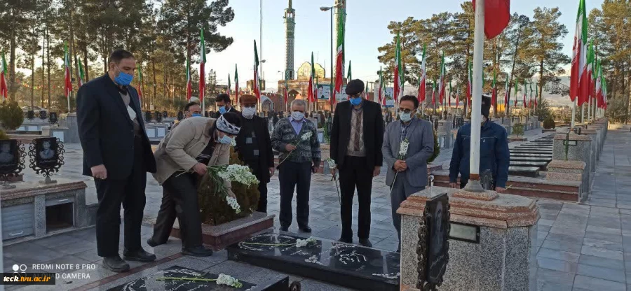 آیین تجلیل از شهدای انقلاب و دفاع مقدس و حضور جمعی از اعضای هیئت رئیسه، اساتید و کارکنان دانشکده فنی شهید رجائی در دارالسلام کاشان 16