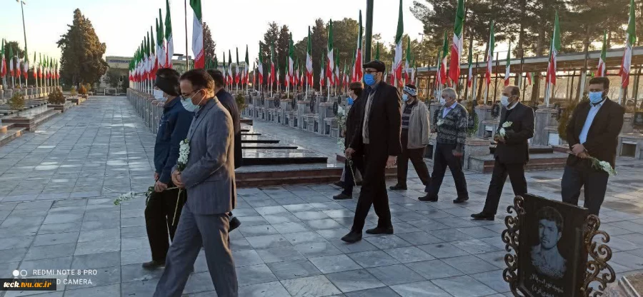 آیین تجلیل از شهدای انقلاب و دفاع مقدس و حضور جمعی از اعضای هیئت رئیسه، اساتید و کارکنان دانشکده فنی شهید رجائی در دارالسلام کاشان 17