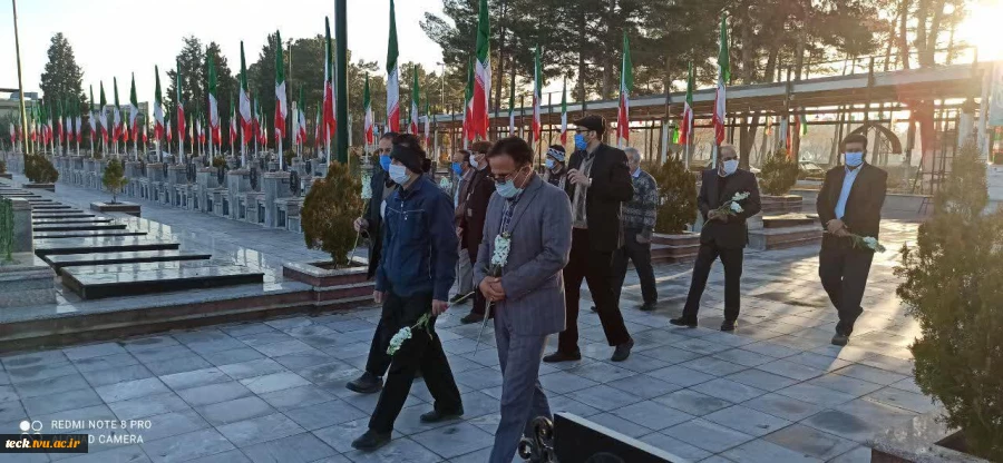 آیین تجلیل از شهدای انقلاب و دفاع مقدس و حضور جمعی از اعضای هیئت رئیسه، اساتید و کارکنان دانشکده فنی شهید رجائی در دارالسلام کاشان 18