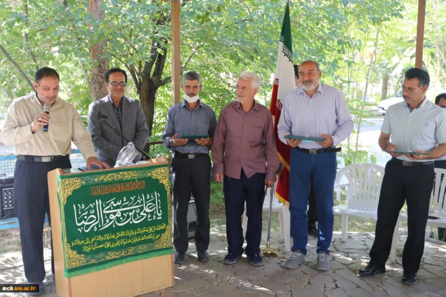 جشن میلاد حضرت امام رضا علیه السلام همراه با تقدیر از بازنشستگان معزز دانشکده فنی شهید رجائی کاشان 4