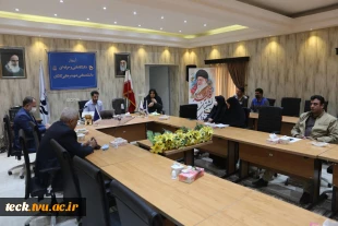 برگزاری وبینار آموزشی با عنوان فعالیت بدنی و ورزش در دوران میان سالی در دانشکده فنی شهید رجائی کاشان 6