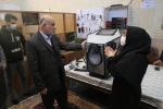 بازدید سردار جواد نائینی کفیل نمایندگی مردم کاشان و آران و بیدگل در مجلس شورا از هسته های فناور مرکز رشد و خلاقیت دانشکده فنی شهید رجائی پسران کاشان 15