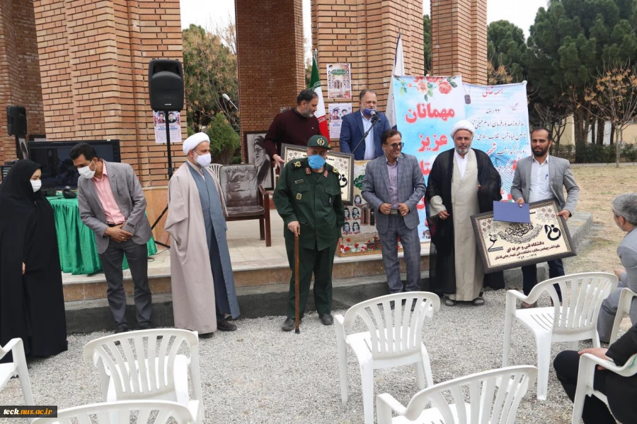 مراسم نهمین یادواره شهدای دانشجو و پنجمین سالگرد دفن شهیدان گمنام در دانشکده فنی شهید رجائی کاشان 17