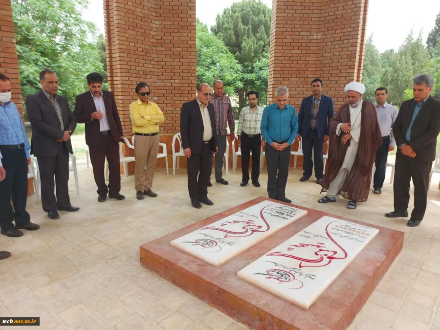 تجدید عهد و میثاق با شهدای گمنام مدفون در دانشکده فنی شهید رجائی کاشان در روز سوم خرداد   3