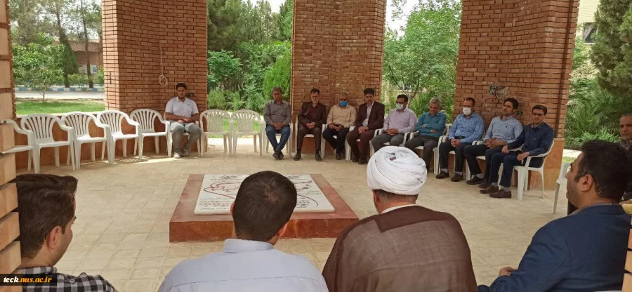 تجدید عهد و میثاق با شهدای گمنام مدفون در دانشکده فنی شهید رجائی کاشان در روز سوم خرداد 7