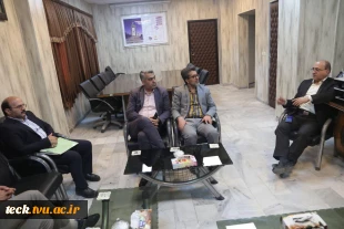 نشست مسئولان دانشکده فنی و حرفه ای شهید رجائی با مسئولان شهرداری منطقه 5 کاشان  2
