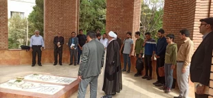 تجدید عهد و پیمان با شهدای گمنام مدفون در دانشکده فنی و حرفه ای شهید رجائی کاشان 4