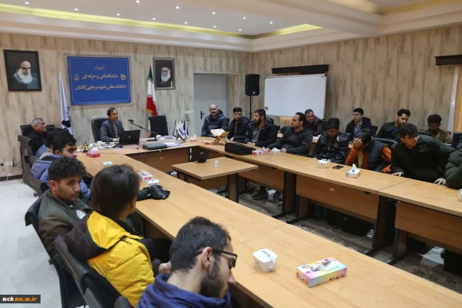 چهارمین روز از برگزاری سلسله وبینارهای هفته پژوهش در دانشکده فنی و حرفه ای شهید رجائی کاشان 6