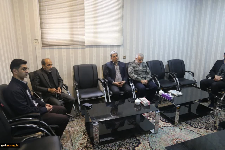 دیدار جمعی از کارکنان دانشکده فنی و حرفه ای شهید رجائی کاشان با نماینده محترم ولی فقیه و امام جمعه شهرستان کاشان جناب حجه الاسلام سید سعید حسینی 4