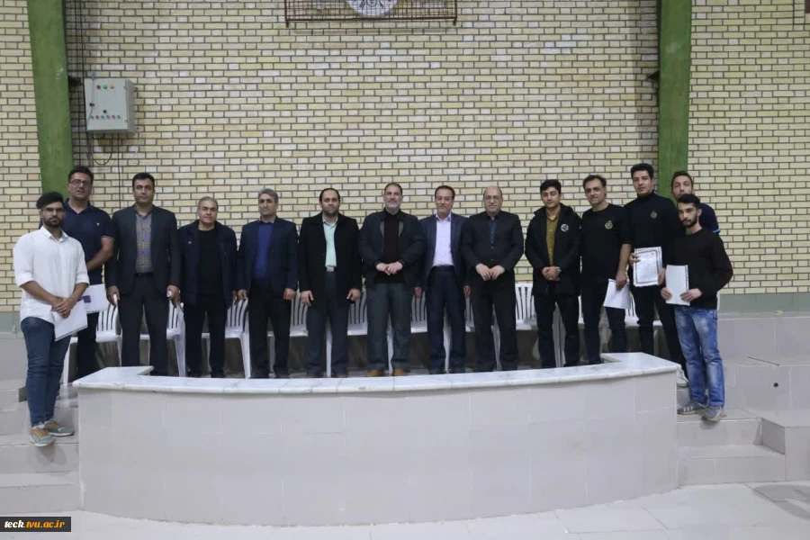 برگزاری مسابقات نهایی والیبال و فوتسال دانشجویی و اهدای جوایز به برگزیدگان به برندگان مسابقات تنیس روی میز روز دانشجو در دانشکده فنی و حرفه ای شهید رجائی کاشان 12