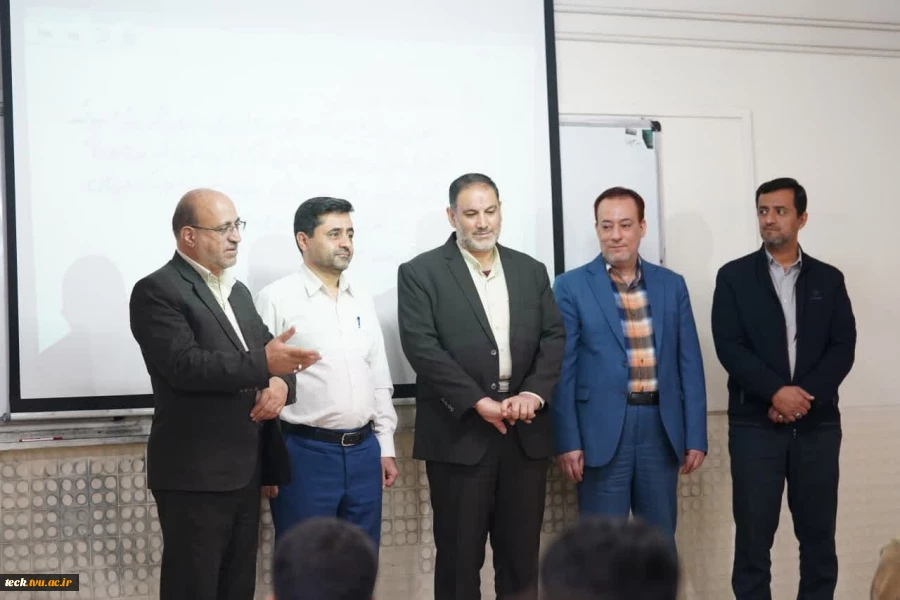 تجلیل از دانشجویان ممتاز نیمسال دوم سال تحصیلی 1402 - 1401  دانشکده فنی و حرفه ای شهید رجایی کاشان 3