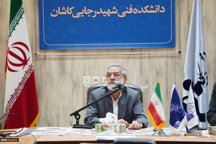 برگزاری سلسله نشست های انقلاب دوم در دانشکده فنی و حرفه ای شهید رجایی کاشان 6