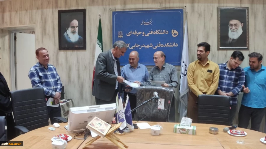 نشست تخصصی جمعی از مشاوران مدارس با رئیس دانشکده فنی و حرفه ای شهید رجایی کاشان 7