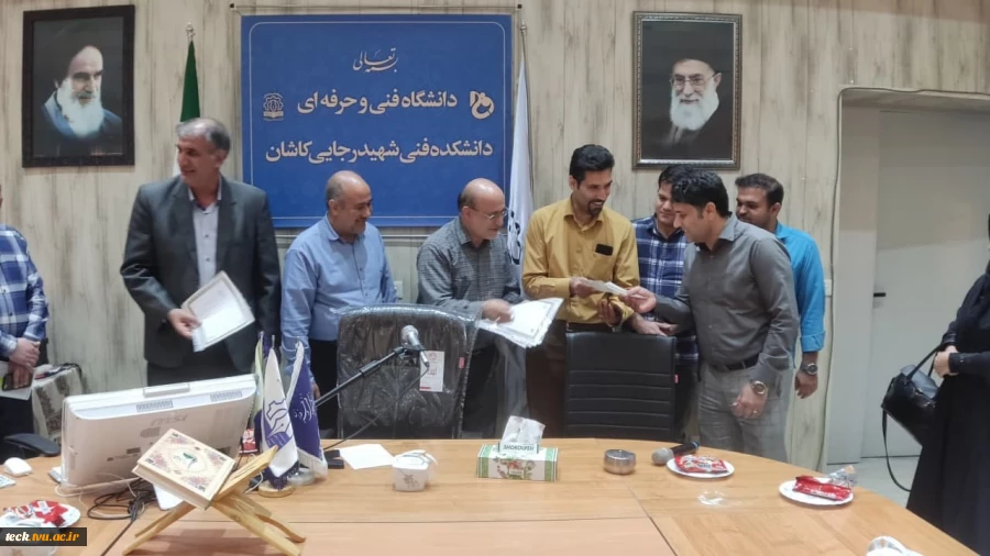 نشست تخصصی جمعی از مشاوران مدارس با رئیس دانشکده فنی و حرفه ای شهید رجایی کاشان 8