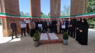 اجتماع دانشگاهیان دانشکده فنی و حرفه ای شهید رجایی کاشان در حمایت از تظاهرات ضد صهیونیستی دانشجویان آمریکا و اروپا 5