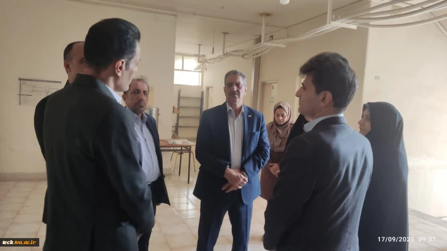 بازدید دکتر زمانی، رئیس دانشگاه ملی مهارت از خوابگاه آموزشکده‌ دختران کاشان 2