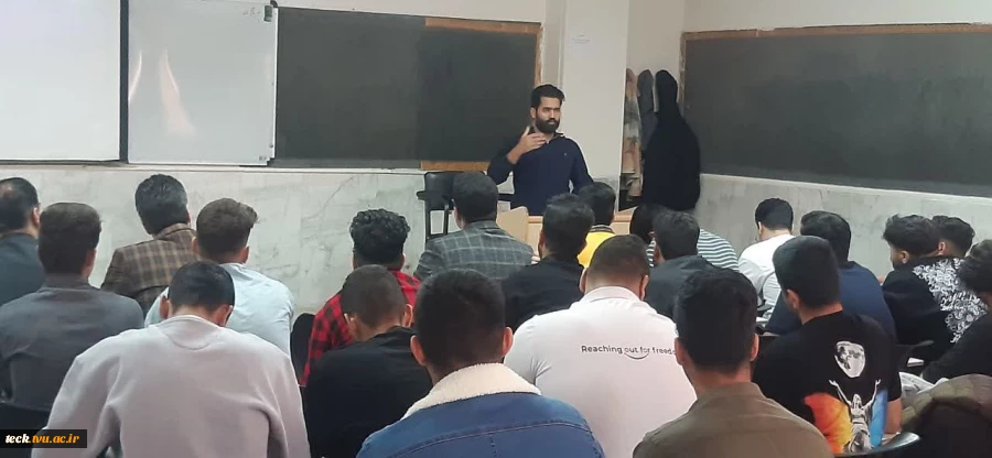 برگزاری کارگاه کارآفرینی همزمان با هفته جهانی کارآفرینی 
 5