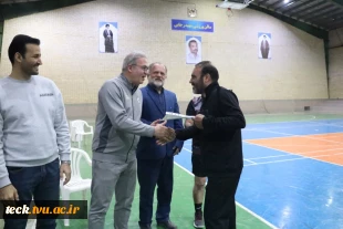 برگزاری نخستین دوره مسابقات والیبال بسیج اساتید و کارکنان دانشگاه ها ومراکز آموزش عالی منطقه کاشان به مناسبت هفته بسیج 8