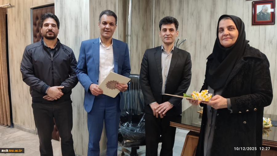 همزمان با فرارسیدن ولادت با سعادت حضرت فاطمه زهرا سلام الله علیها و گرامیداشت مقام زن برگزار شد: 
 مراسم تجلیل از بانوان کارمند دانشکده ملی مهارت شهید رجایی کاشان  3