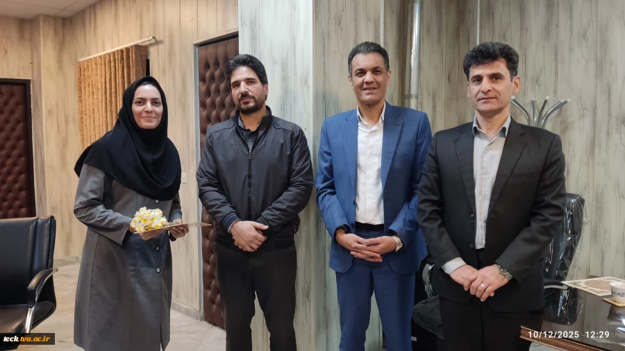 همزمان با فرارسیدن ولادت با سعادت حضرت فاطمه زهرا سلام الله علیها و گرامیداشت مقام زن برگزار شد: 
 مراسم تجلیل از بانوان کارمند دانشکده ملی مهارت شهید رجایی کاشان  8