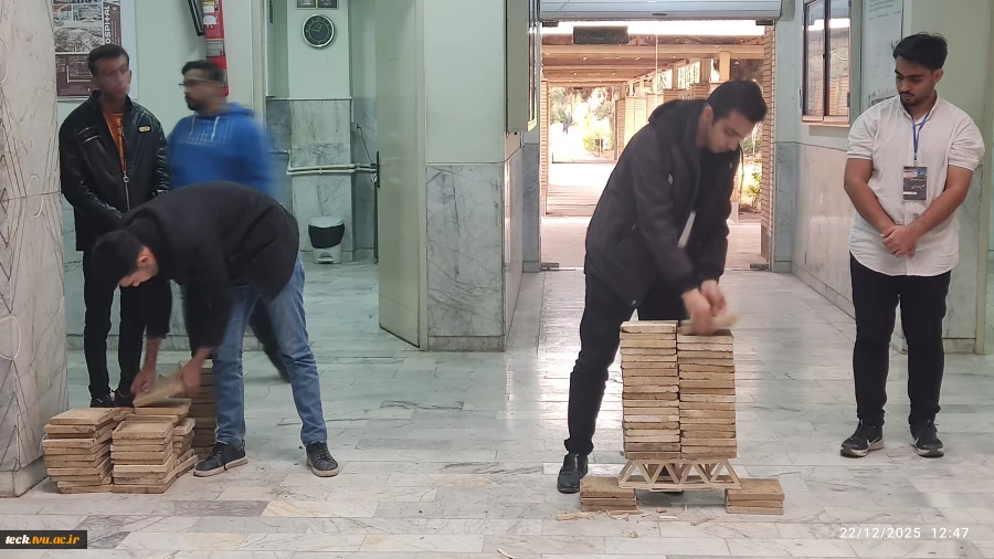 برگزاری مسابقه طراحی و ساخت پل چوبی در دانشکده ملی مهارت شهید رجایی کاشان 9