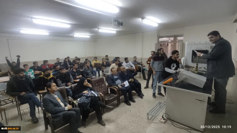 برگزاری مسابقه ساخت توربین بادی در دانشکده ملی مهارت شهید رجایی کاشان 4