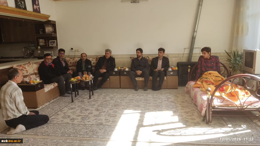 عیادت رئیس و پرسنل دانشکده از مجروح اغتشاشات اخیر  2