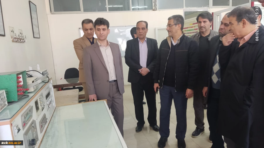 بازدید دکتر محمدرضا کلباسی معاون آموزشی دانشگاه ملی مهارت از مرکز رشد ، آزمایشگاه ها و کارگاه های دانشکده شهید رجایی کاشان 5